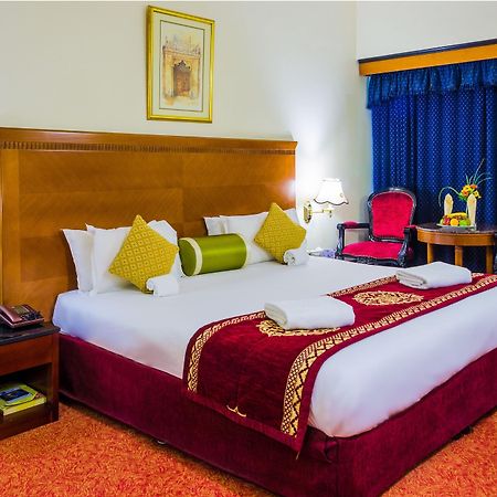 Ramee Guestline Hotel Dubai Esterno foto