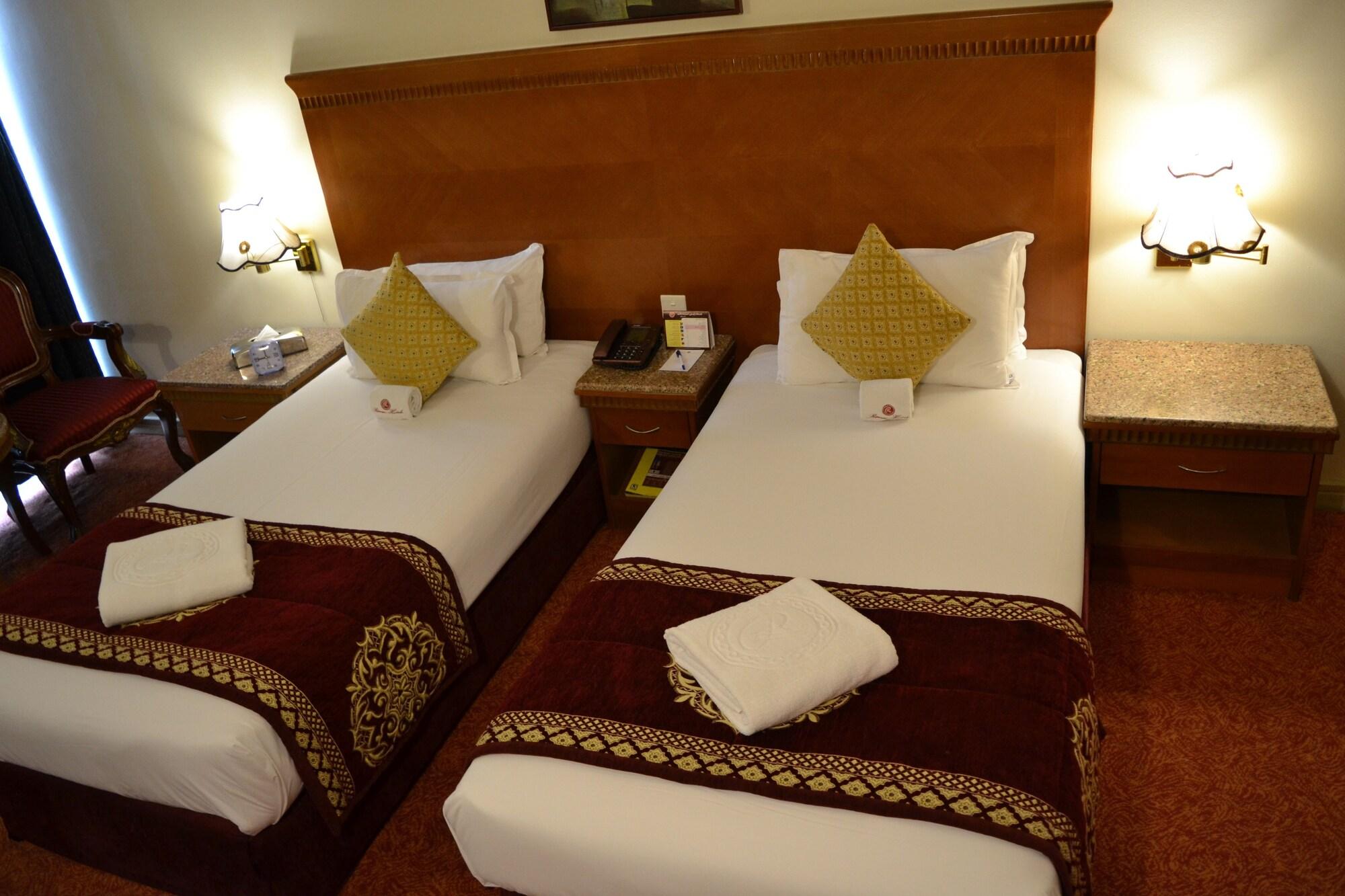 Ramee Guestline Hotel Dubai Esterno foto