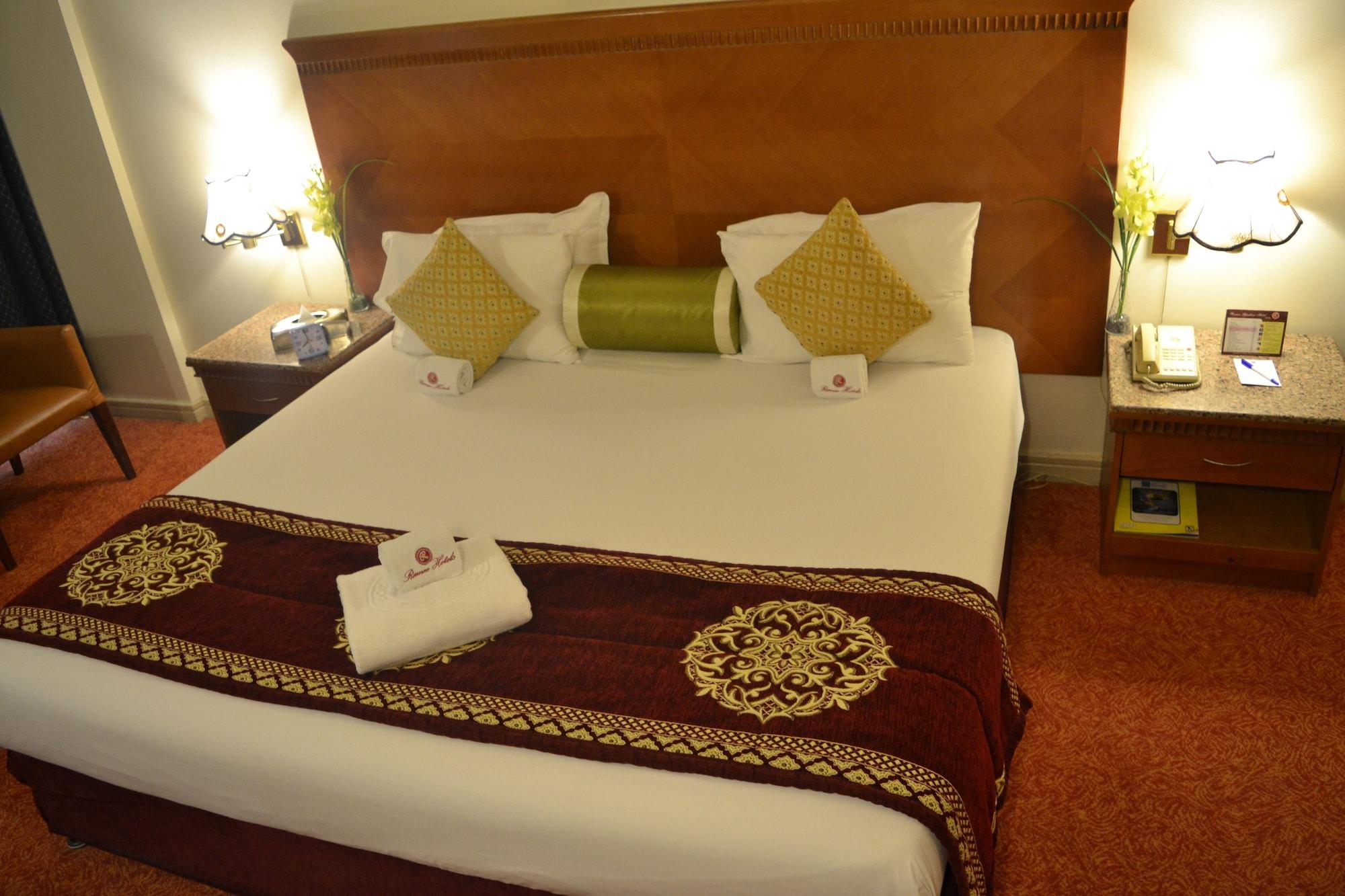Ramee Guestline Hotel Dubai Esterno foto