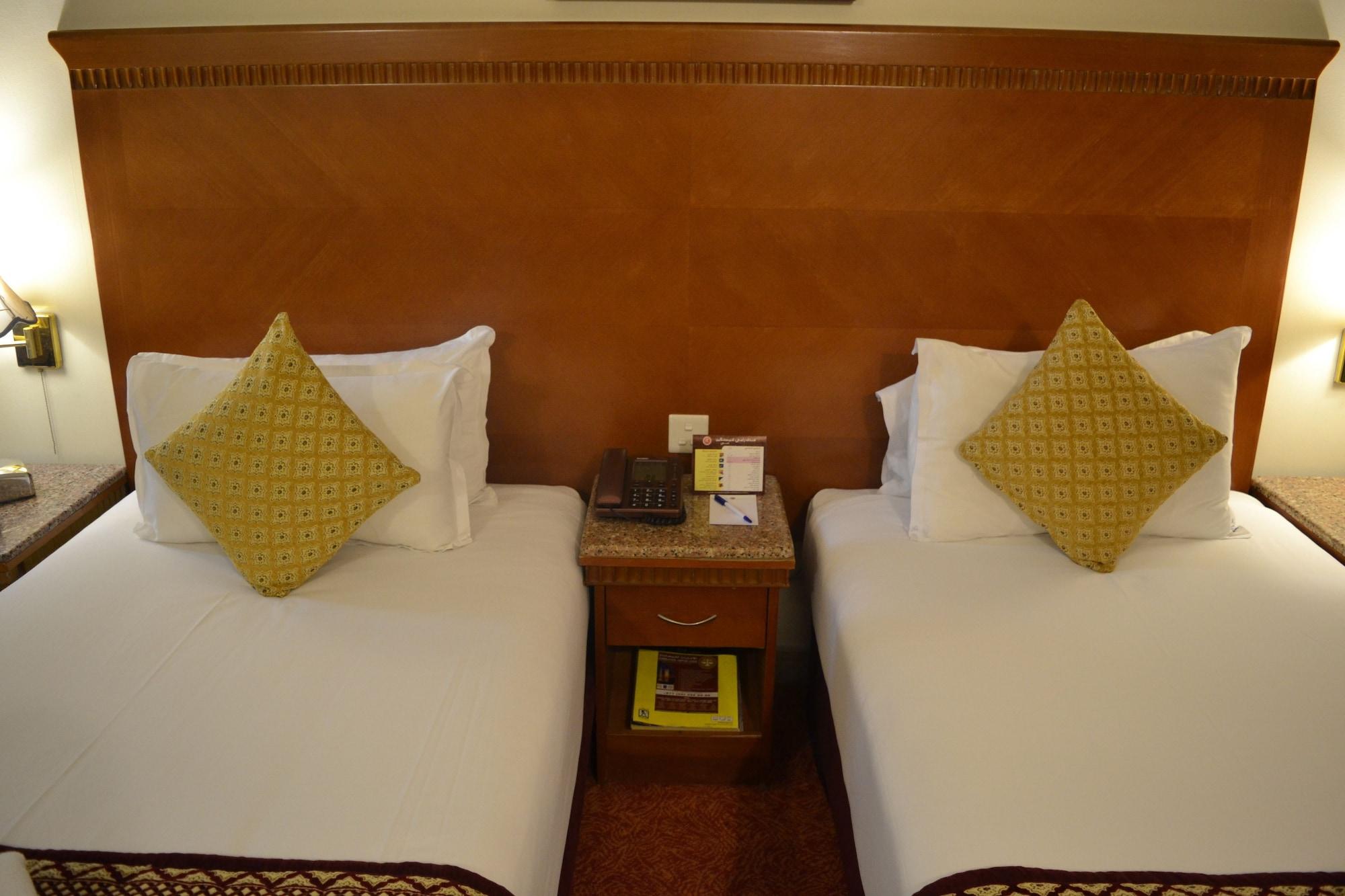 Ramee Guestline Hotel Dubai Esterno foto