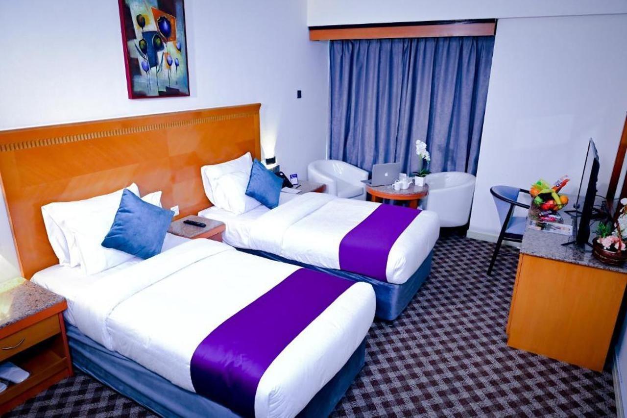 Ramee Guestline Hotel Dubai Esterno foto