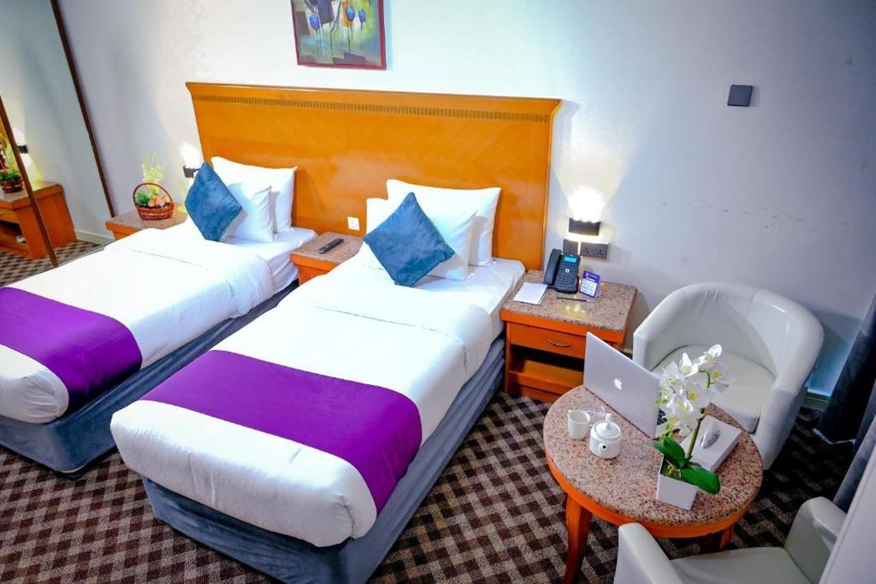 Ramee Guestline Hotel Dubai Esterno foto
