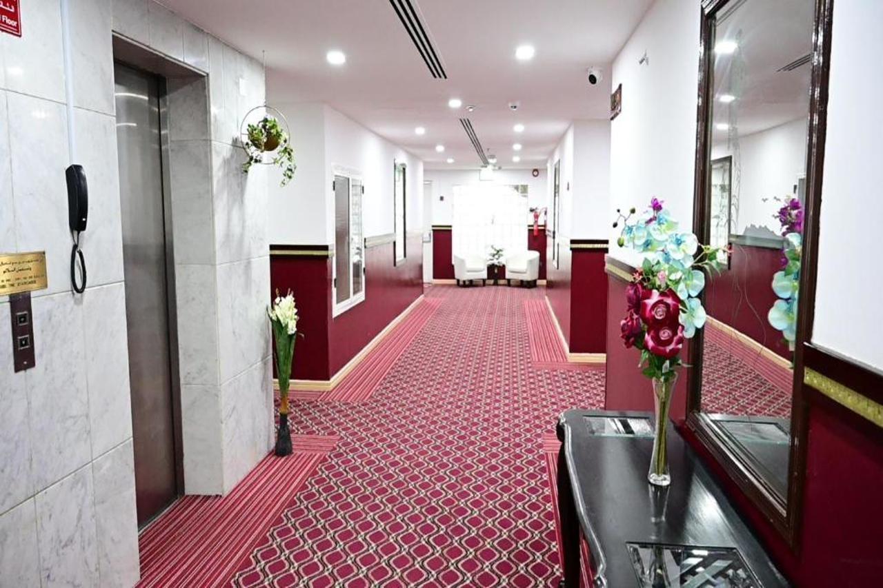 Ramee Guestline Hotel Dubai Esterno foto