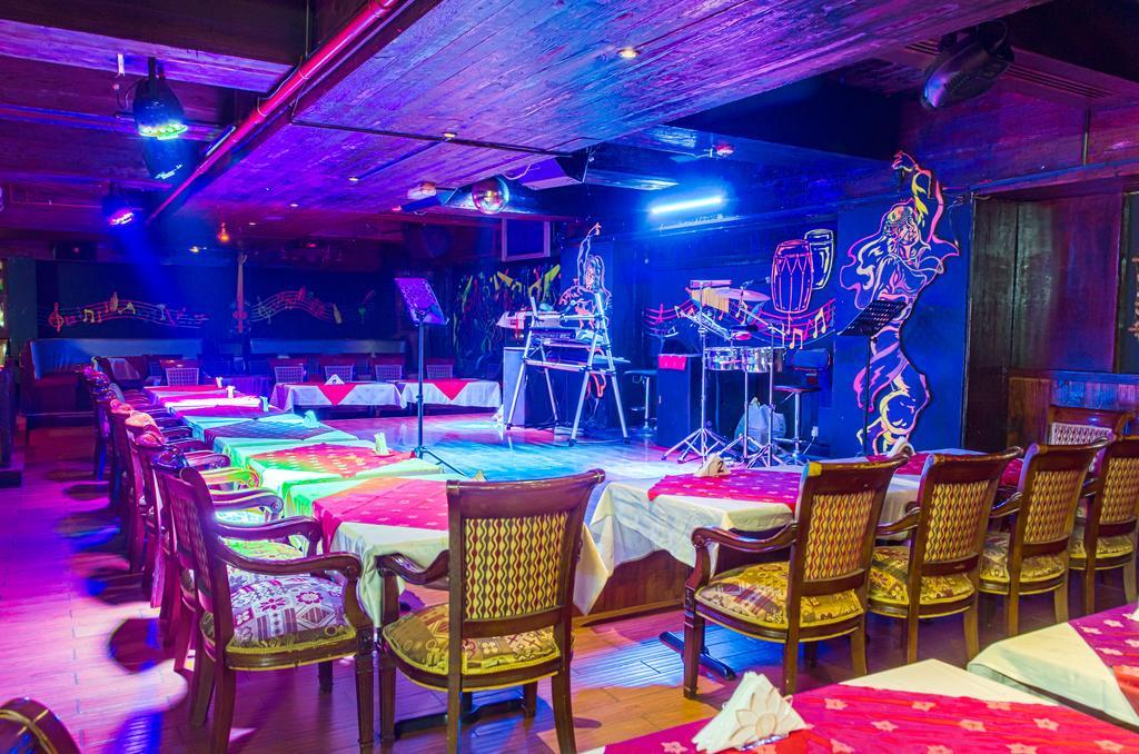 Ramee Guestline Hotel Dubai Esterno foto